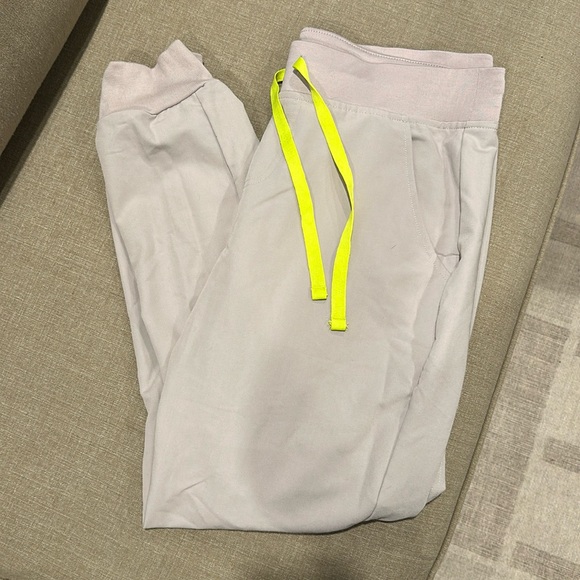 Figs - SLATE Scrub Set - Picture 1 of 2